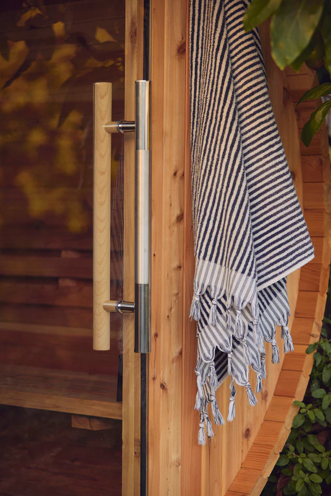 Pinnacle 4 Person Barrel Sauna - Image 4